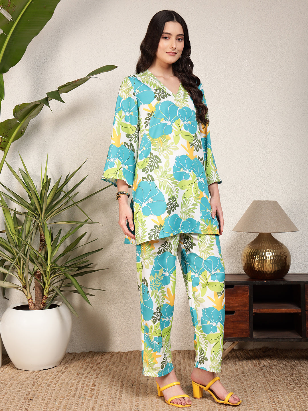 Modsik Women's Relaxed Fit Floral Tunic and Pant Co-ord Set